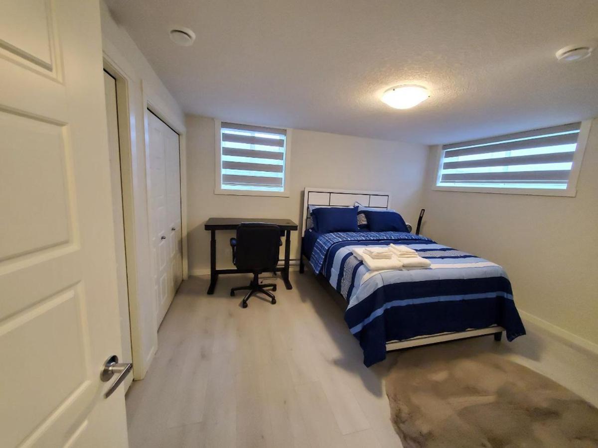 Cozy Rockland Park Unit+parking Appartement Calgary