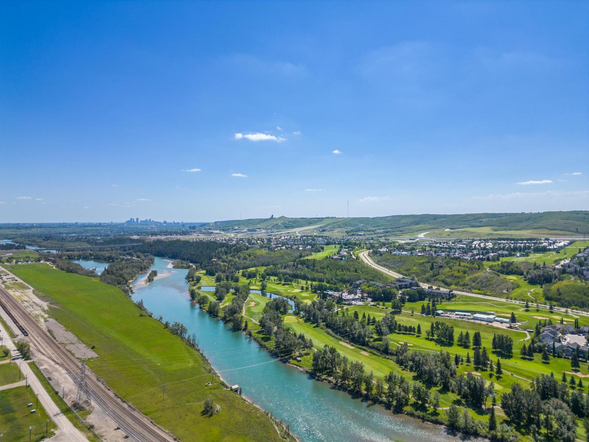 Cozy Rockland Park Unit+parking Appartement Calgary