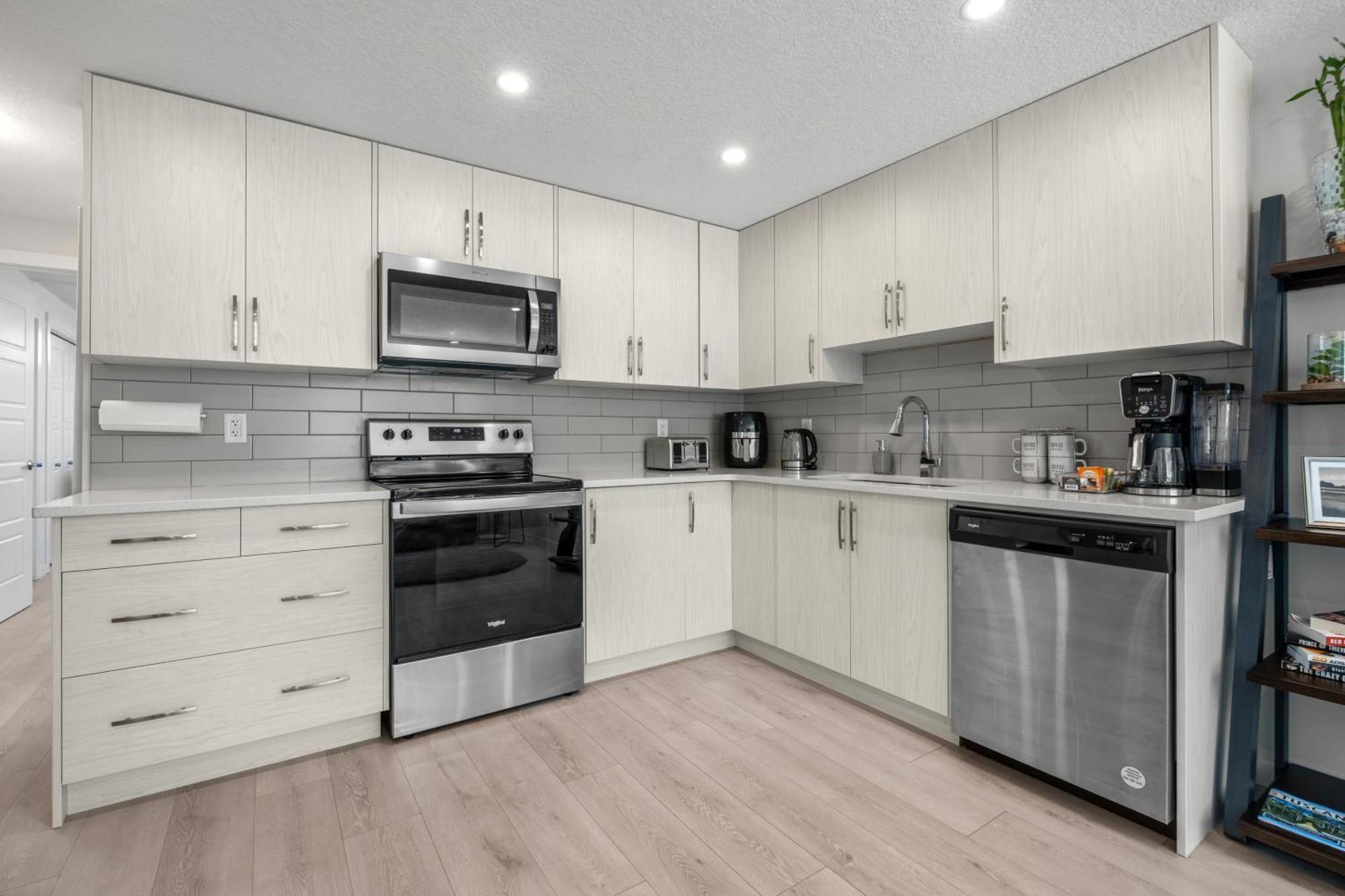 Cozy Rockland Park Unit+parking Appartement Calgary